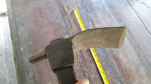 ขายจอบหงอนโบราณตราปลา หน้าจอบสวยๆ ขายจอบหงอนโบราณตราปลา หน้าจอบสวยๆ