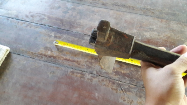 ขายจอบหงอนโบราณตราปลา หน้าจอบสวยๆ ขายจอบหงอนโบราณตราปลา หน้าจอบสวยๆ