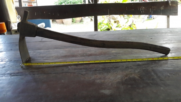 ขายจอบหงอนโบราณตราปลา หน้าจอบสวยๆ