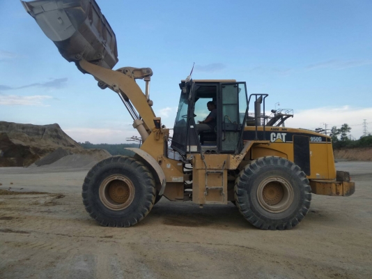 รถตักล้อยาง CAT 966 ใช้งาน12000ก.ม เอกสารเล่มทะเบียน รถตักล้อยาง CAT 966 ใช้งาน12000ก.ม เอกสารเล่มทะเบียน
