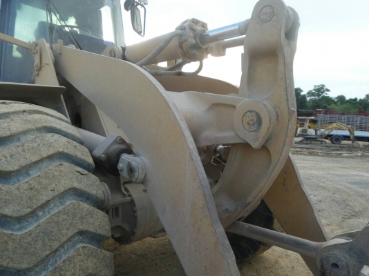 รถตักล้อยาง CAT 966 ใช้งาน12000ก.ม เอกสารเล่มทะเบียน รถตักล้อยาง CAT 966 ใช้งาน12000ก.ม เอกสารเล่มทะเบียน