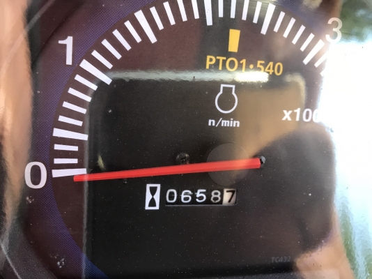 ขาย รถไถคูโบต้า L4708 ใช้งานน้อย พร้อมอุปกรณ์ใบมีดหน้าและผานพรวน ราคาเพียง 398,000 บาท ทุกระบบสมบูรณ์ สนใจโทร 081-9136451   ขอดูรูป line:bow6451 ค่ะ  พร้อมจัดส่งฟรี