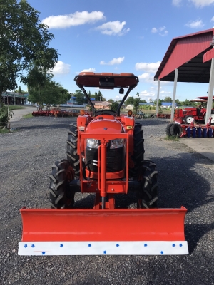 ขาย รถไถคูโบต้า L4708 ใช้งานน้อย พร้อมอุปกรณ์ใบมีดหน้าและผานพรวน ราคาเพียง 398,000 บาท ทุกระบบสมบูรณ์ สนใจโทร 081-9136451   ขอดูรูป line:bow6451 ค่ะ  พร้อมจัดส่งฟรี