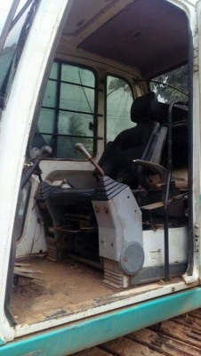 Cobelco.120-/// ไฟตัด.เล่มไม่ เครื่องเดิมแน่นๆปั้มดีเดิมๆ.ช่วงล่างแน่นเอวไม่ขยับ โซ่หนาบู๊ตดีไม่แตก ลอนเลอร์ครบ ใบแทรค60ซม.ทำงานไวไม่โหลด ไม่หลวมใช้งานได้เลยครับ ไม่ต้องซ่อม  ราคา550000..฿..โทร 0875511464 dtac 0636359242 ais.นิธิศ ครับ