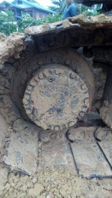 Cobelco.120-/// ไฟตัด.เล่มไม่ เครื่องเดิมแน่นๆปั้มดีเดิมๆ.ช่วงล่างแน่นเอวไม่ขยับ โซ่หนาบู๊ตดีไม่แตก ลอนเลอร์ครบ ใบแทรค60ซม.ทำงานไวไม่โหลด ไม่หลวมใช้งานได้เลยครับ ไม่ต้องซ่อม  ราคา550000..฿..โทร 0875511464 dtac 0636359242 ais.นิธิศ ครับ