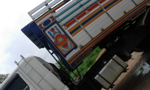 ขายรถพ่วง 18 ล่อ แม่-ลูก กระบะเนียมดั้ม HINO 320 ปี.49 รถสวยขั้นเทพ ย่าง 80\% พร้อมวิ้ง หัวสวยทั้งภายนอก ภายใน ราคา.1950000 สนใจติดต่อ โทร.&amp;ลาย 0813531946 รถอยู่ สุพรรณ