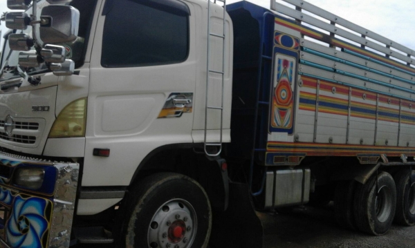 ขายรถพ่วง 18 ล่อ แม่-ลูก กระบะเนียมดั้ม HINO 320 ปี.49 รถสวยขั้นเทพ ย่าง 80\% พร้อมวิ้ง หัวสวยทั้งภายนอก ภายใน ราคา.1950000 สนใจติดต่อ โทร.&ลาย 0813531946 รถอยู่ สุพรรณ ขายรถพ่วง 18 ล่อ แม่-ลูก กระบะเนียมดั้ม HINO 320 ปี.49 รถสวยขั้นเทพ ย่าง 80\% พร้อมวิ้ง หัวสวยทั้งภายนอก ภายใน ราคา.1950000 สนใจติดต่อ โทร.&ลาย 0813531946 รถอยู่ สุพรรณ