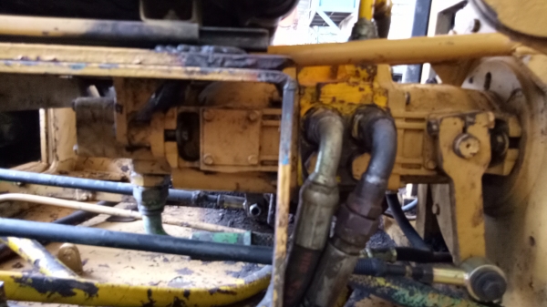 ขายรถคีบอ้อย เบลสามล้อ เครื่องดร์อยสามสูบ ขายรถคีบอ้อย เบลสามล้อ เครื่องดร์อยสามสูบ