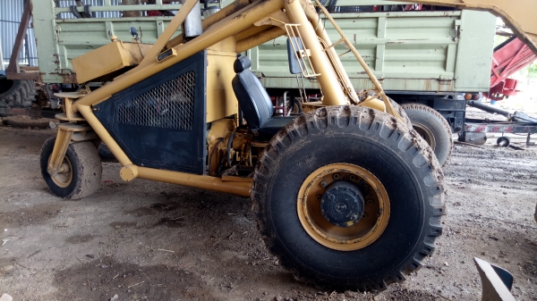 ขายรถคีบอ้อย เบลสามล้อ เครื่องดร์อยสามสูบ ขายรถคีบอ้อย เบลสามล้อ เครื่องดร์อยสามสูบ