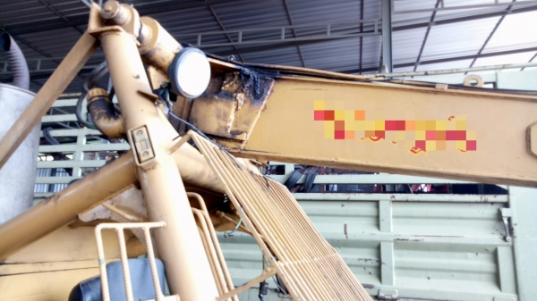 ขายรถคีบอ้อย เบลสามล้อ เครื่องดร์อยสามสูบ ขายรถคีบอ้อย เบลสามล้อ เครื่องดร์อยสามสูบ