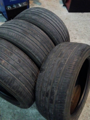225/50R17  YOKOHAMA สวย หนาทุกเส้น ปี15  made in Japan ชุด 4 เส้น  tel.081-427-3941