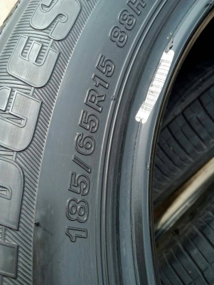 185/65R15  BRIDGESTONE B250 ชุด 4 เส้น  tel. 081-427-3941