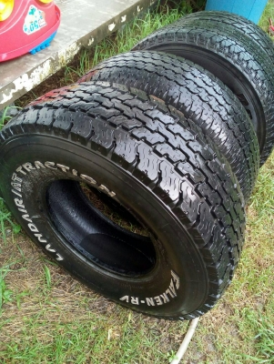 31x10.50R15  FALKEN-RV  มี 1 เส้น  tel.081-427-3941