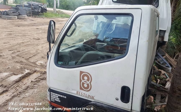 FROM JAPANหัวเก๋งรถบรรทุก 4 ล้อ ,6 ล้อเล็ก / CABIN MITSUBISHI CANTER รุ่น:FB511B (มีขาหน้า/มีขาหลัง /รุ่นยกหัวไม่ได้) ราคาเพียง 32,000 บาท สนใจรีบติดต่อ 0819337688