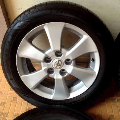 16 นิ้ว ET33 กว้าง6.5 5รู114 ใส่เก๋งใส่กะ บะยาง Dunlop 205 55 16 ปี 14 ไม่มีซ่อม ตจว รวมค่าจัดส่งแล้