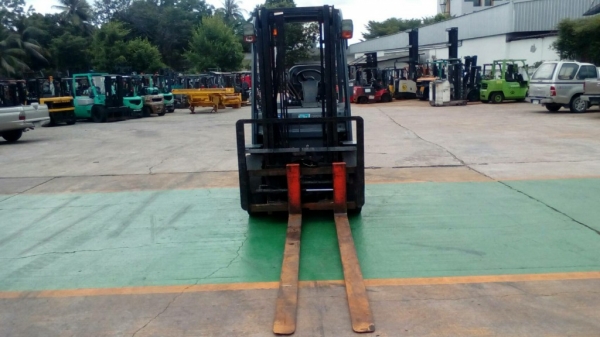 ขายรถ toyota รุ่น 8 ดีเซล ขนาด 2.5 ตัน เกียร์ ออโต้