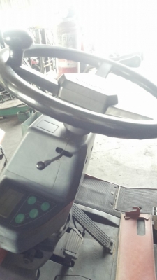 ขายรถ nissan ไฟฟ้านั่งขับ  ขนาด 2 ตัน พร้อมตู้ชาร์จ