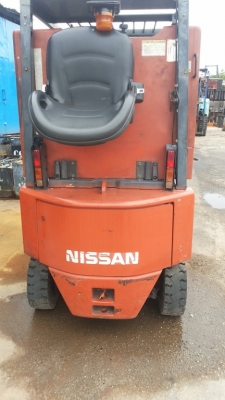 ขายรถ nissan ไฟฟ้านั่งขับ  ขนาด 2 ตัน พร้อมตู้ชาร์จ