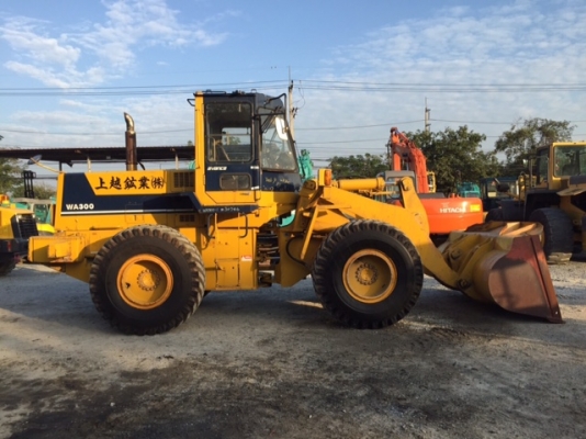 KOMATSU WA300-1 ซีเรียลสูง จากญี่ปุ่นแท้ รถสภาพมาเดิมๆ สวยพร้อมใช้งาน