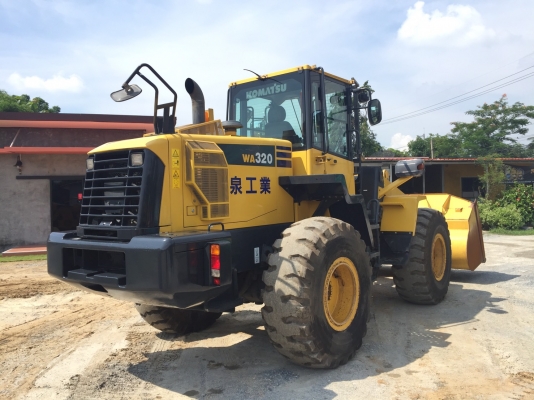 มาใหม่ สวยสุด KOMATSU WA320-6 นำเข้าจากญี่ปุ่น โทร.090-986-2521 อ๊อบ