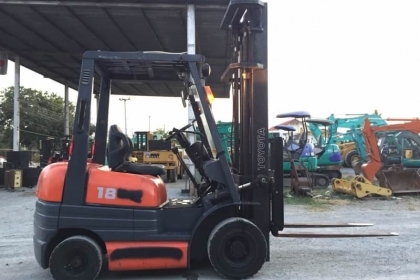 ขาย รถฟอร์คลิฟท์ TOYOTA รุ่น6 1.8ตัน เสา 6 เมตร เครื่องเบนซิน เก่าญี่ปุ่น โทร.090-986-2521 อ๊อบ