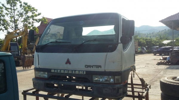 ขายหัวเก๋งMITSUBICHI   CANTER ใช้สำหรับ 6ล้อกลาง ขายราคา 45,000 บาท สนใจติดต่อ 0892619445