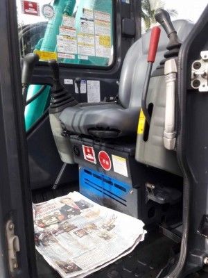 ขายKOBELCO SK75UR-5  YR08  ปี 2009  รุ่นใหม่  เปิดได้รอบคัน  เก่าญี่ปุ่นแท้  3,XXX  ชั่วโมง  เดิมๆๆ  เครื่องปั๊มดี  ลองระบบกันได้ทุกวัน  โทร  089-3818694  ดวงนภา