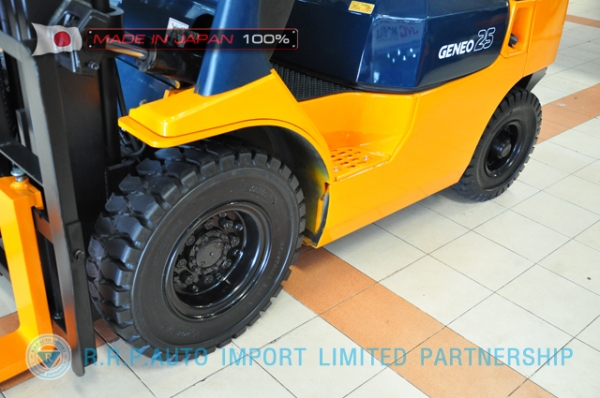 ขายรถโฟล์คลิฟท์มือสอง TOYOTA รุ่น 7FD25-16933 นำเข้าจากประเทศญี่ปุ่น 100\% ไม่เคยใช้งานในไทย