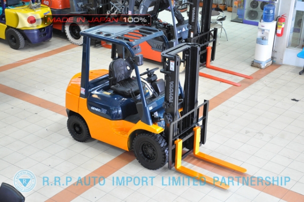 ขายรถโฟล์คลิฟท์มือสอง TOYOTA รุ่น 7FD25-16933 นำเข้าจากประเทศญี่ปุ่น 100\% ไม่เคยใช้งานในไทย