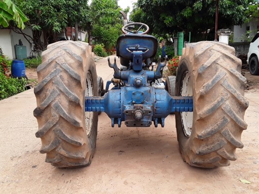 ขาย รถไถ FORD 68 ขาย รถไถ FORD 68