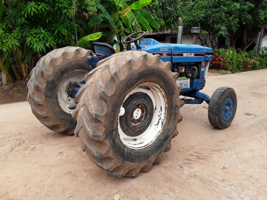 ขาย รถไถ FORD 68 ขาย รถไถ FORD 68