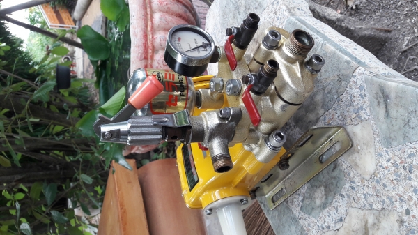 ปั้มพ่นยา Robin FS221