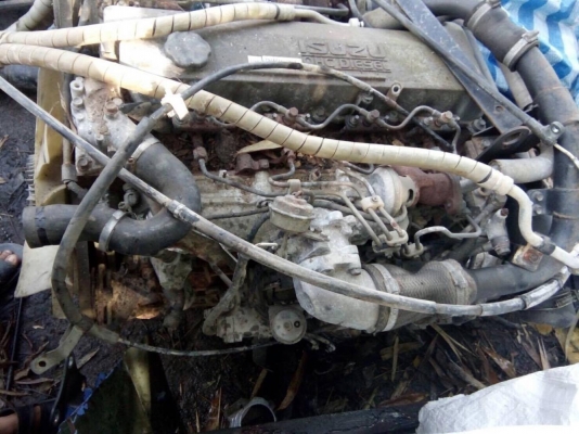 ขายรถ 6 ล้อ 130 เเรง...รถชนมา isuzu NKR71AY52A3 รถห้างเเท้ๆ 49เล่ม ม.79 เครื่องเกียร์ช่วงล่าง ดีไม่โดนคัสซีหน้าบิดนิดหน่อย สอบถามได้