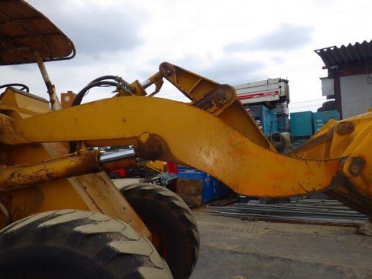 ขายรถตัก KOMATSU 515-2 สมบูรณ์พร้อมใช้ครับ FROM JAPAN ติดต่อ 063-9316985 ID LINE : 0639316985 ครับ