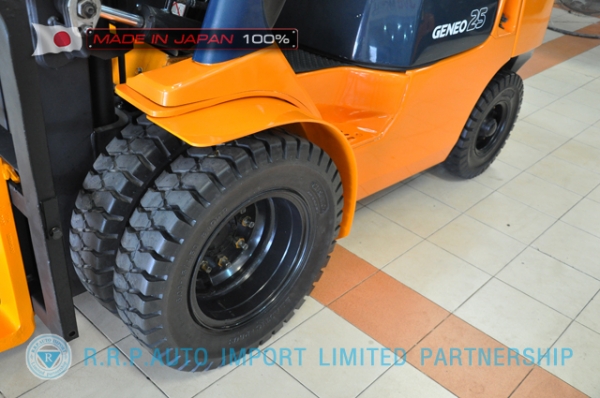 ขายรถโฟล์คลิฟท์มือสอง TOYOTA รุ่น 7FD25-16355 นำเข้าจากประเทศญี่ปุ่น 100\% ไม่เคยใช้งานในไทย