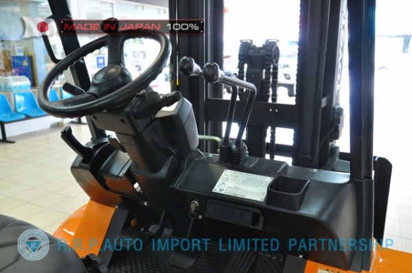 ขายรถโฟล์คลิฟท์มือสอง TOYOTA รุ่น 7FD25-16355 นำเข้าจากประเทศญี่ปุ่น 100\% ไม่เคยใช้งานในไทย