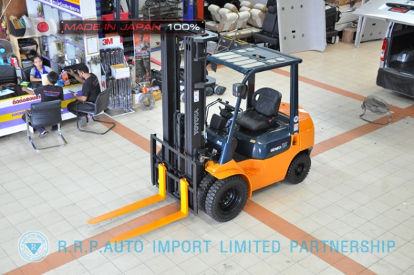 ขายรถโฟล์คลิฟท์มือสอง TOYOTA รุ่น 7FD25-16355 นำเข้าจากประเทศญี่ปุ่น 100\% ไม่เคยใช้งานในไทย