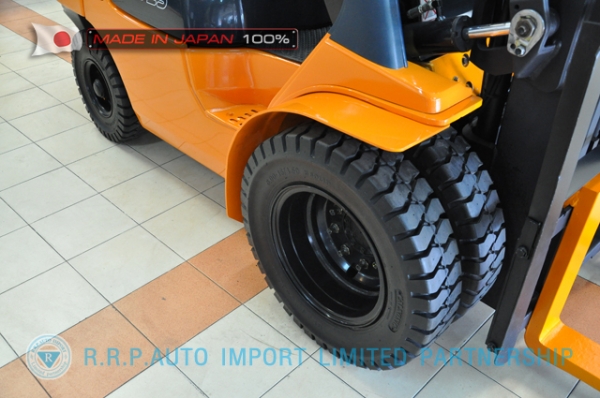 ขายรถโฟล์คลิฟท์มือสอง TOYOTA รุ่น 7FD25-16355 นำเข้าจากประเทศญี่ปุ่น 100\% ไม่เคยใช้งานในไทย