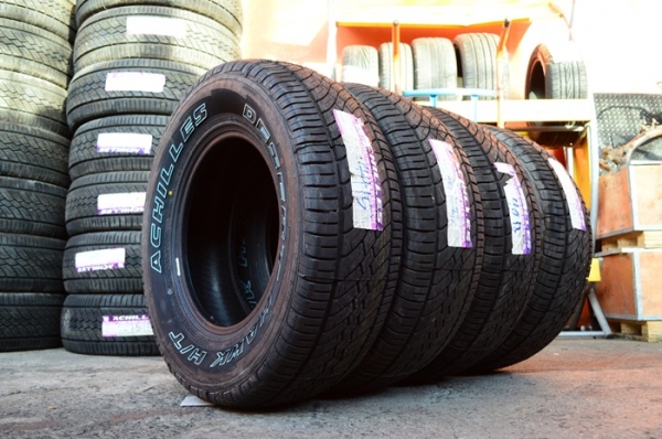 ACHILLES H/T 245/70R16 ปี15 เส้นละ 1,950 บาท ACHILLES H/T 245/70R16 ปี15 เส้นละ 1,950 บาท