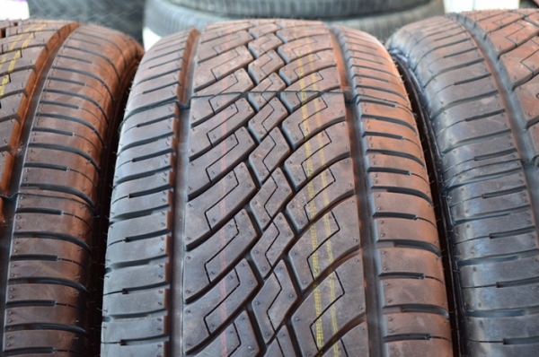 ACHILLES H/T 245/70R16 ปี15 เส้นละ 1,950 บาท ACHILLES H/T 245/70R16 ปี15 เส้นละ 1,950 บาท