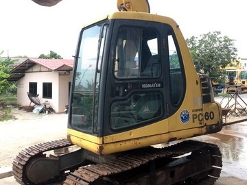 ขาย รถขุด KOMATSU PC60-7 แทรคเหล็ก สภาพสวยมาก นำเข้าเอง เก่าญี่ปุ่นแท้ ไม่ผ่านการใช้งานในไทย โทร.098-2564422  Line: @ktbmotor