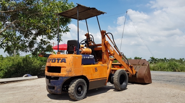 ขายด่วนรถตักยกดีเซลTOYOTA4FD15ตักยก1.5ตันยกสูง3.5เมตรรถนอกเพื่งนำเข้ามายังไม่เคยใช้งานในเมืองไทยเลย ขายด่วนรถตักยกดีเซลTOYOTA4FD15ตักยก1.5ตันยกสูง3.5เมตรรถนอกเพื่งนำเข้ามายังไม่เคยใช้งานในเมืองไทยเลย