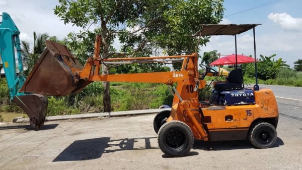 ขายด่วนรถตักยกดีเซลTOYOTA4FD15ตักยก1.5ตันยกสูง3.5เมตรรถนอกเพื่งนำเข้ามายังไม่เคยใช้งานในเมืองไทยเลย ขายด่วนรถตักยกดีเซลTOYOTA4FD15ตักยก1.5ตันยกสูง3.5เมตรรถนอกเพื่งนำเข้ามายังไม่เคยใช้งานในเมืองไทยเลย