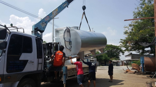 ขายถังน้ำมันขนาด 10000 ลิตร เหล็กหนา 6 มิลมือสอง
