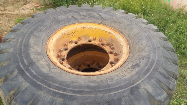 ขาย19900บาท ยางรถตัก 4เส้น ขอบ16-24