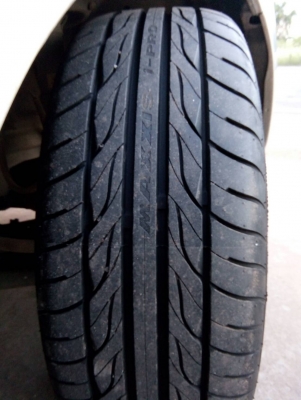 ล้อแม็กขอบ17 4รู100 กว้าง7 ET40 พร้อมยางแม็กซิส 205/45R17 ปี15