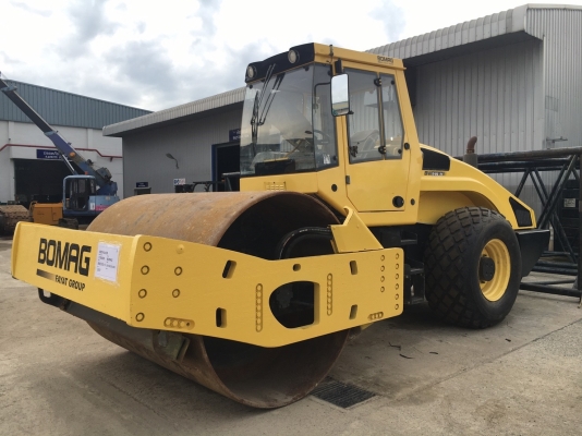 รถบดสั่นสะเทือน 19 ตัน Bomag BW219D-4 นำเข้าจากญี่ปุ่น โทร. 080-6565422 (หนิง)