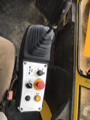 รถบดสั่นสะเทือน 19 ตัน Bomag BW219D-4 นำเข้าจากญี่ปุ่น โทร. 080-6565422 (หนิง)