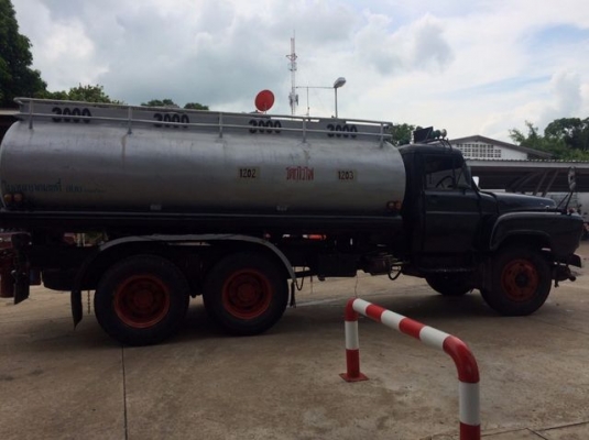 หัวยาว  บรรทุกน้ำมัน  12,000 ลิตร  รถพร้อมใช้งานทะเบียนเต็ม เจ้าของขายเอง  ราคา 280,000 บาท