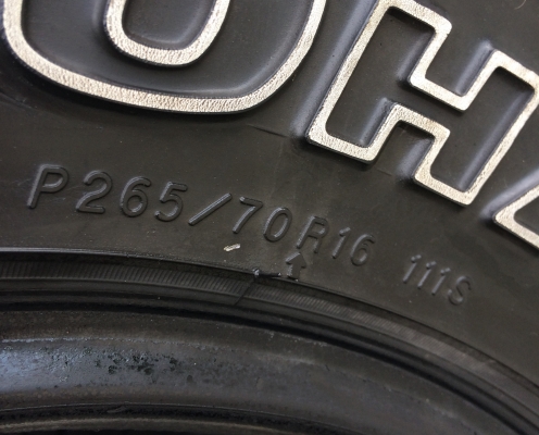 ขายยาง AT 265/70/16 ปี 14